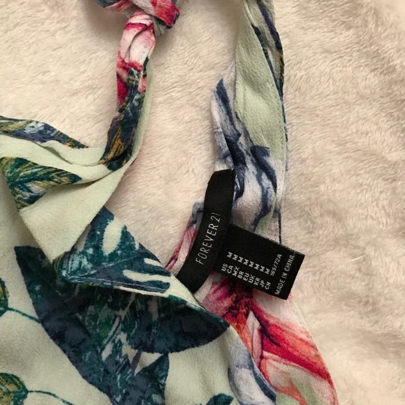 Jumper - Picture 2 of 3